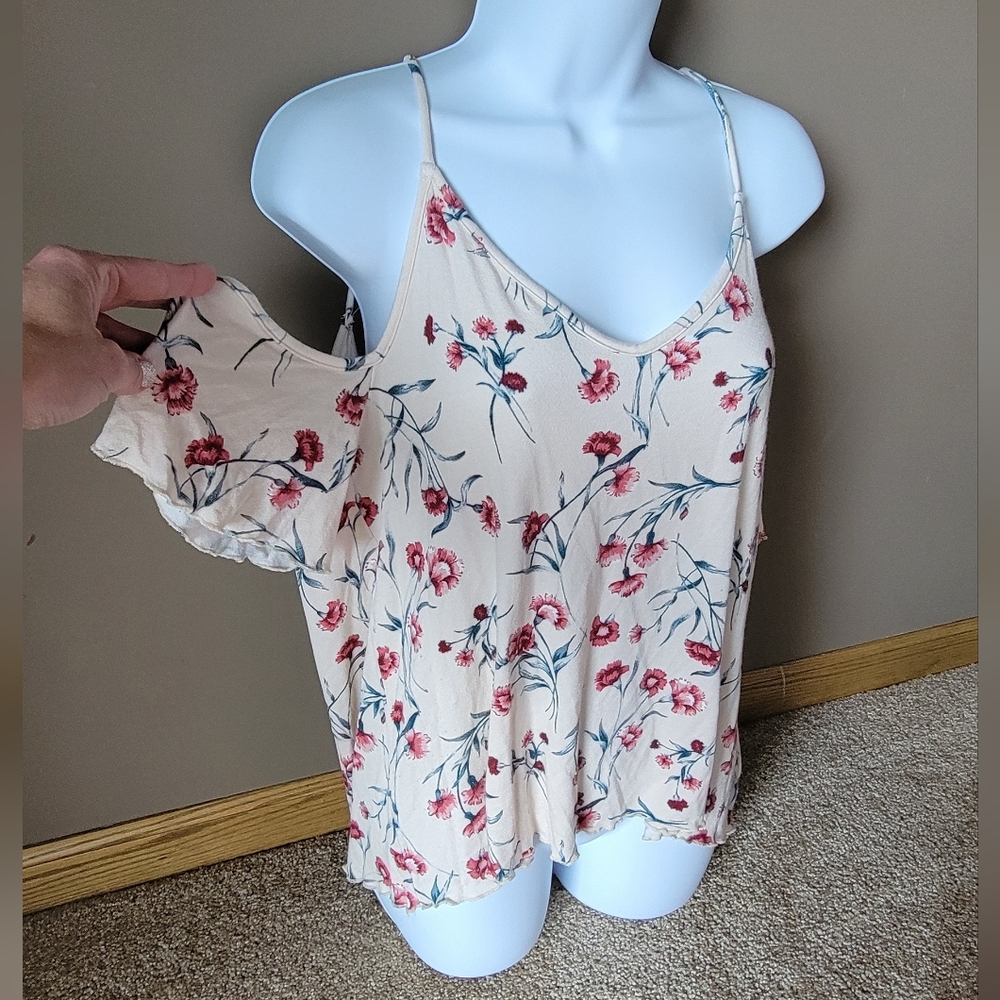 American Eagle Peek-a-Boo Short Sleeved Floral Blouse Size Large